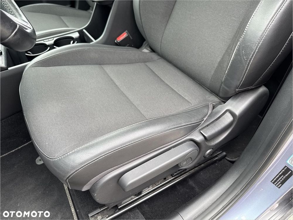 Hyundai Kona - 15