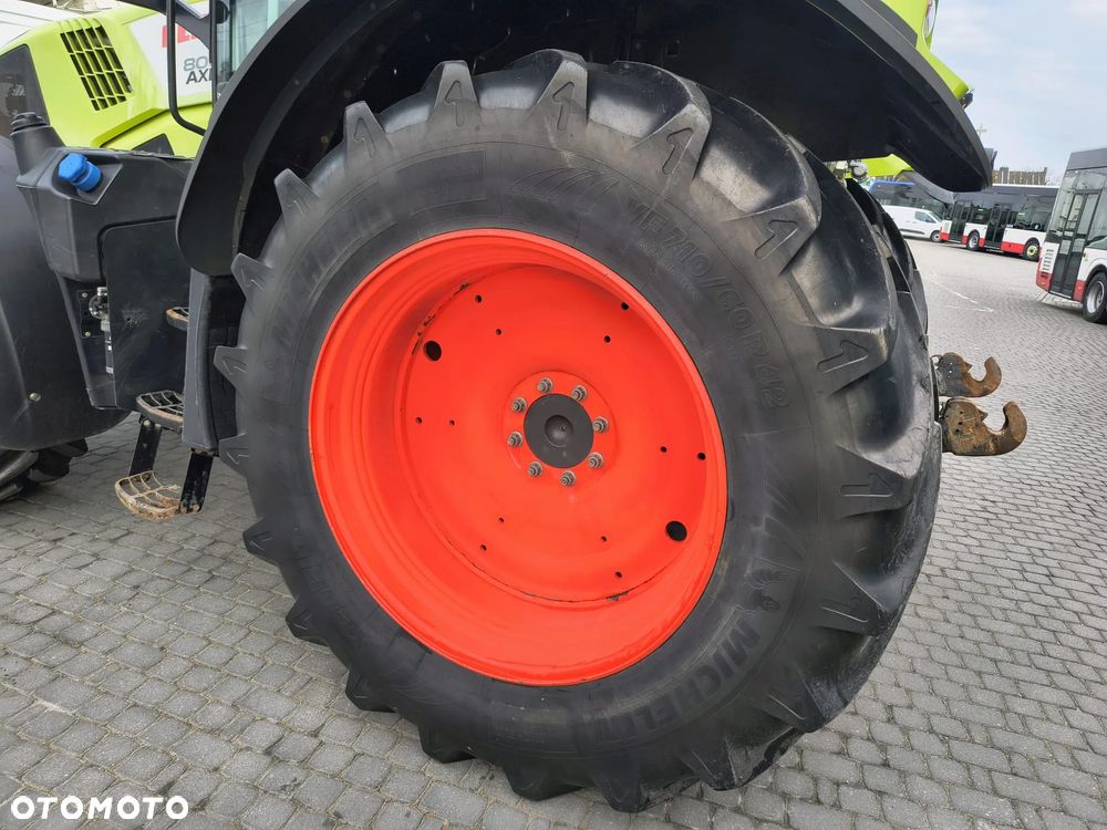 Claas Axion 800 - 11