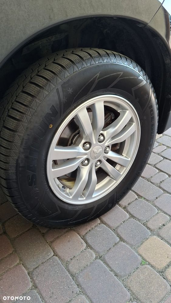 Mitsubishi Outlander 2.0 2WD Inform - 10