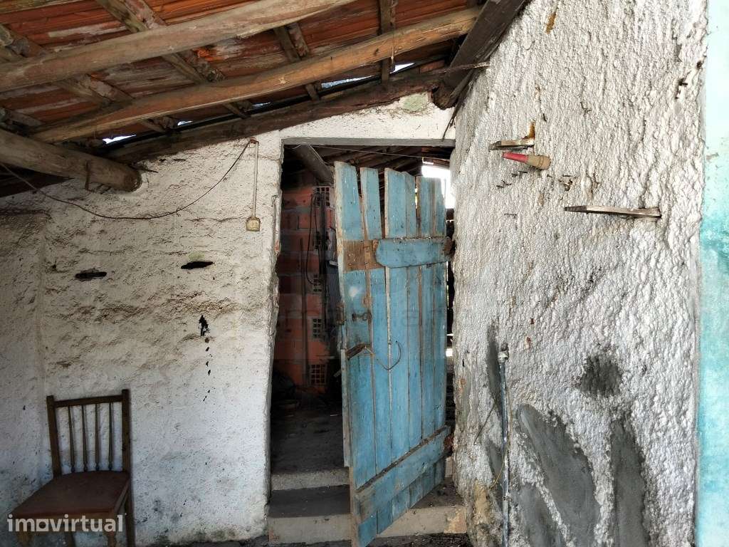 Terreno / Moradia Térrea para restauro - Alquerubim - Grande imagem: 3/17
