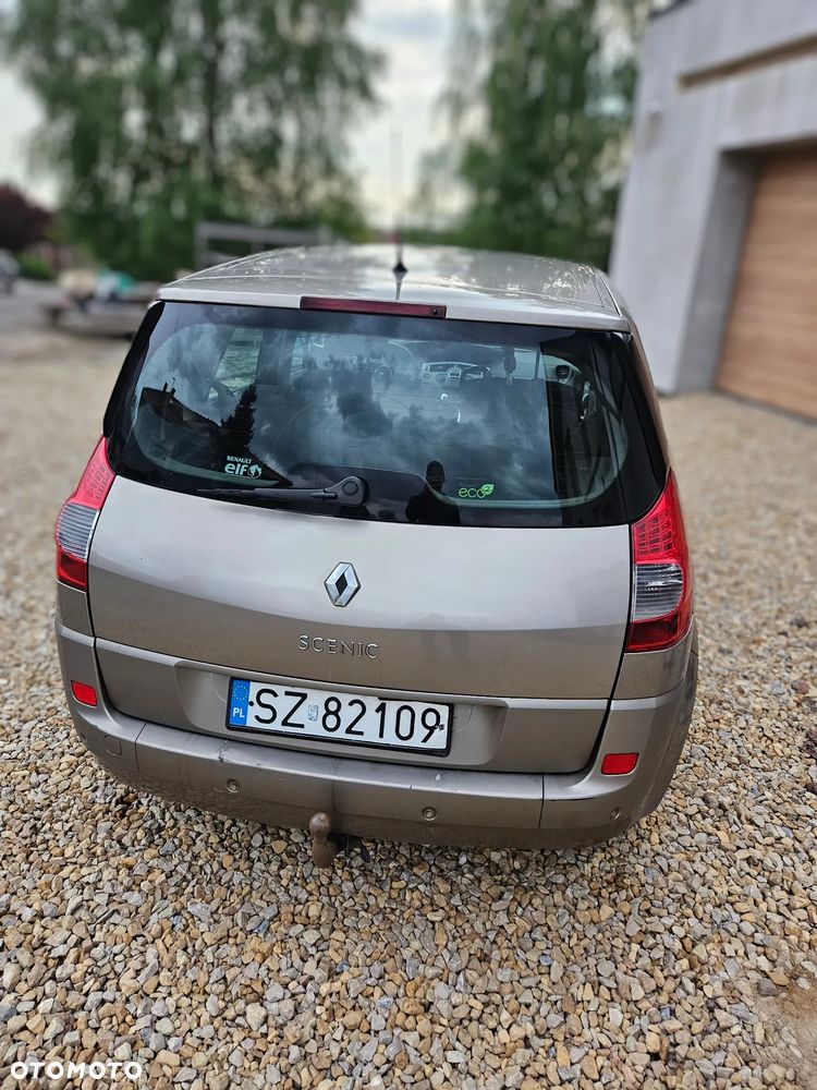 Renault Scenic 1.5 dCi Emotion - 4