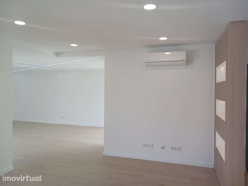 Moradia Térrea a Venda com Excelentes Acabamentos em Quinta Bela Vi... - Grande imagem: 3/33