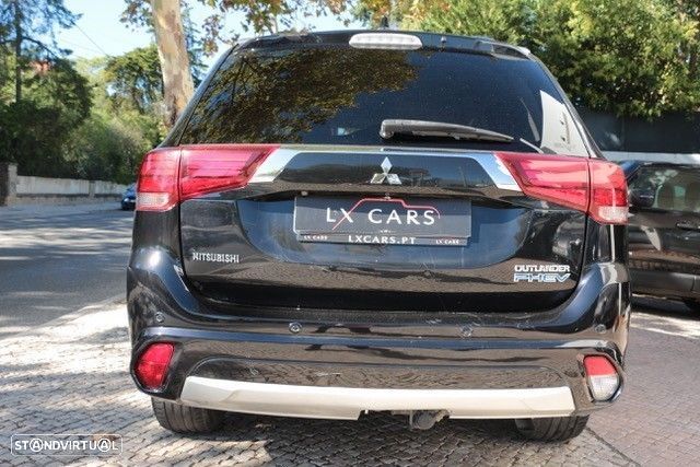 Mitsubishi Outlander 2.0 Intense Navi - 9