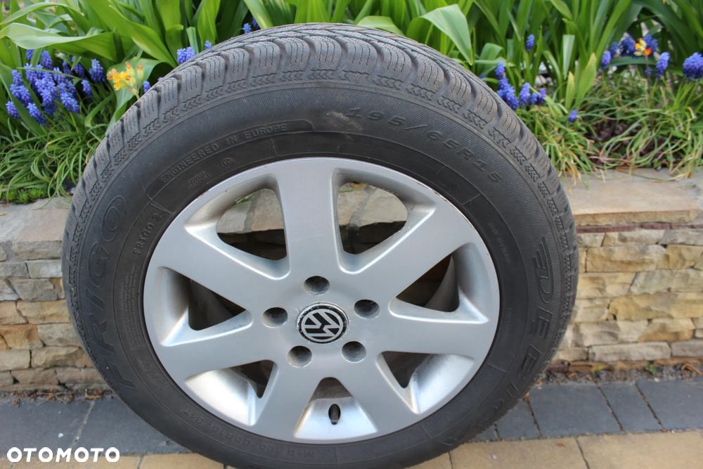 Volkswagen Golf 1.6 TDI BlueMotion Trendline - 15