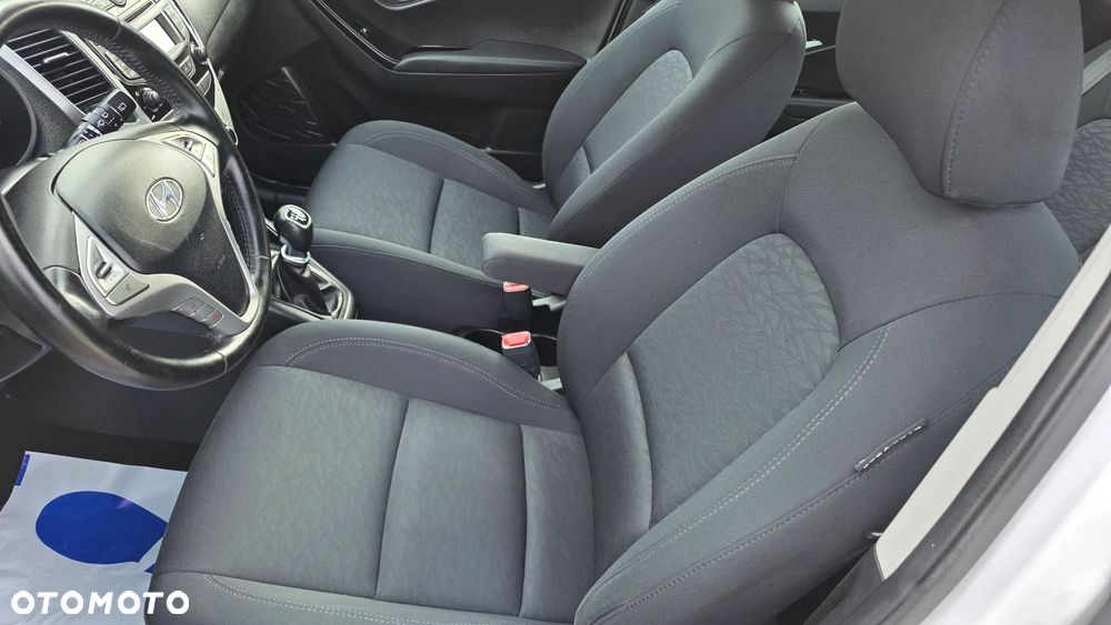Hyundai ix20 1.4 blue Space - 14