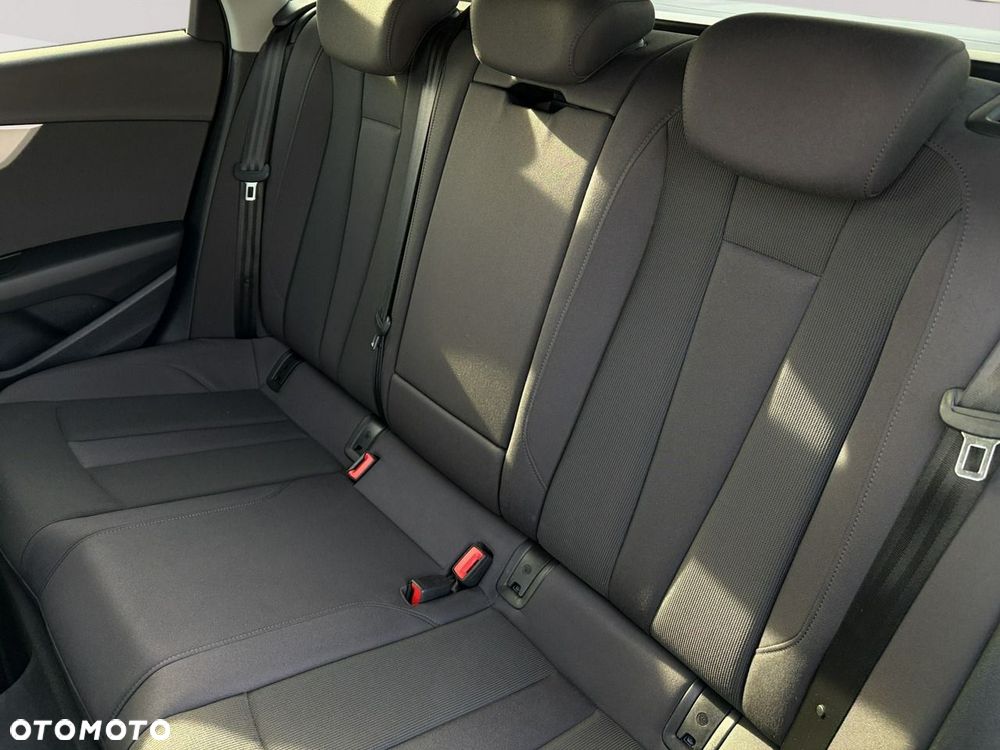 Audi A4 Avant 35 TFSI mHEV S tronic - 26