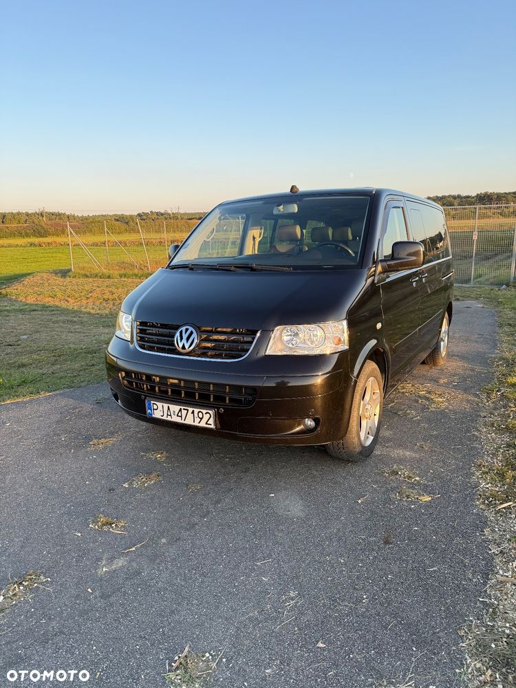 Volkswagen Multivan - 2