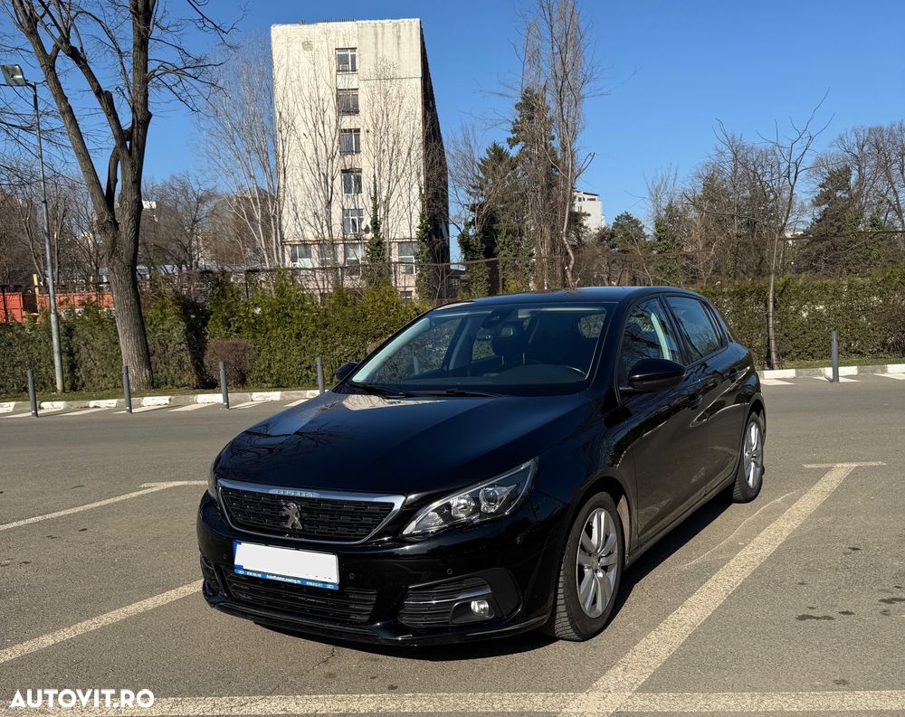 Peugeot 308 PureTech 130 GPF EAT8 Stop & Start Active Business-Paket - 1