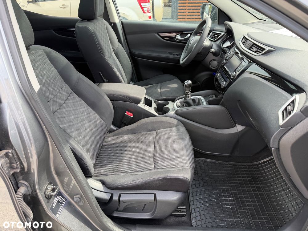 Nissan Qashqai 1.6 DIG-T N-Connecta - 32