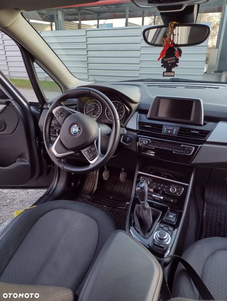 BMW Seria 2 214d - 5