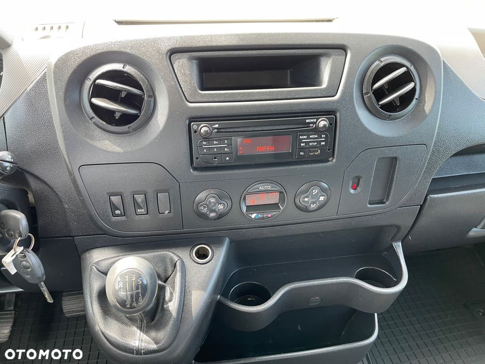 Renault Master - 32