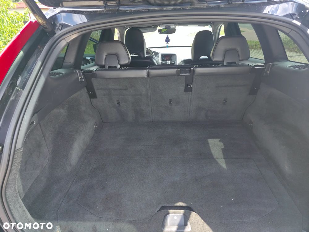 Volvo XC 60 D4 AWD Momentum - 11
