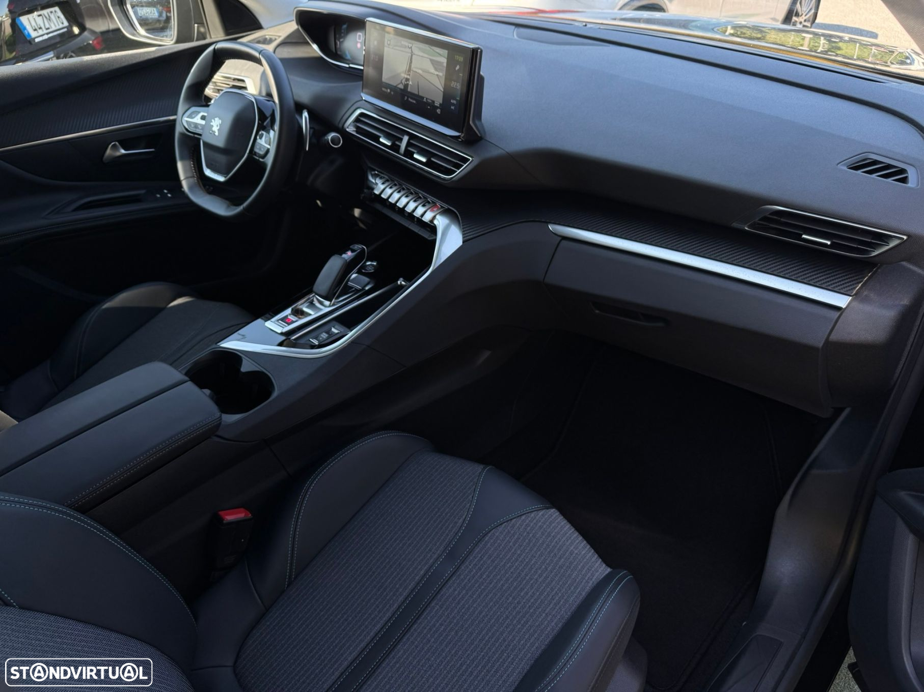 Peugeot 3008 1.6 Hybrid Allure e-EAT8 - 16