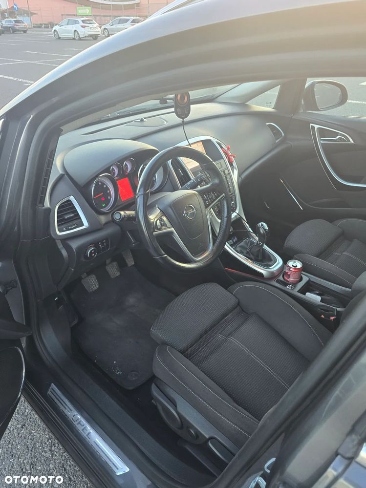 Opel Astra 1.4 T Cosmo - 7