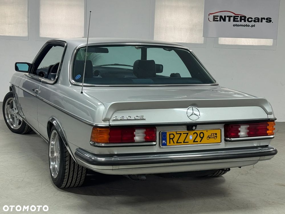 Mercedes-Benz W123 - 10