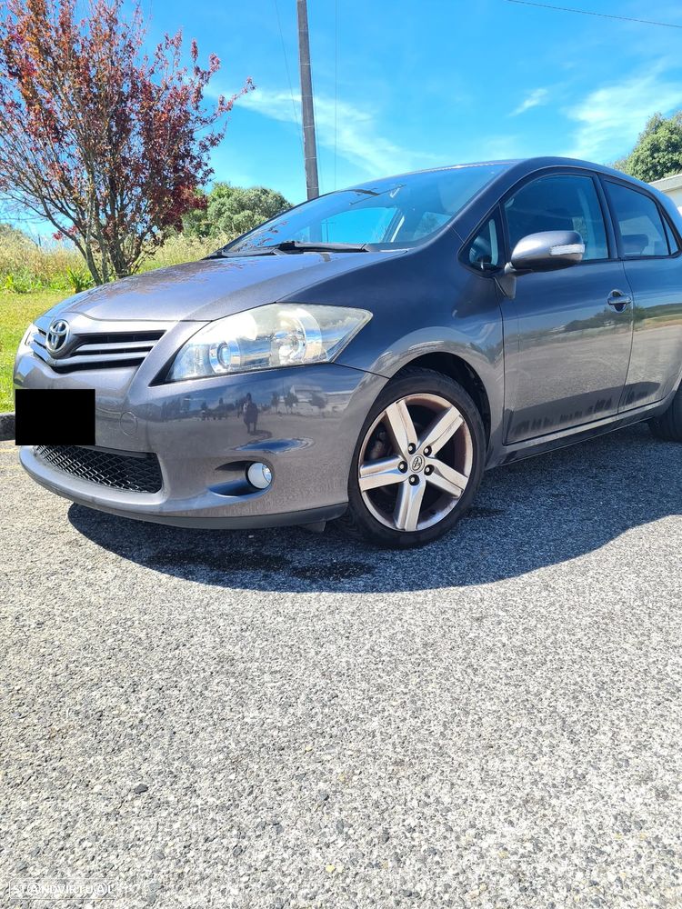 Toyota Auris 1.4 D-4D Exclusive+P.Sport - 1