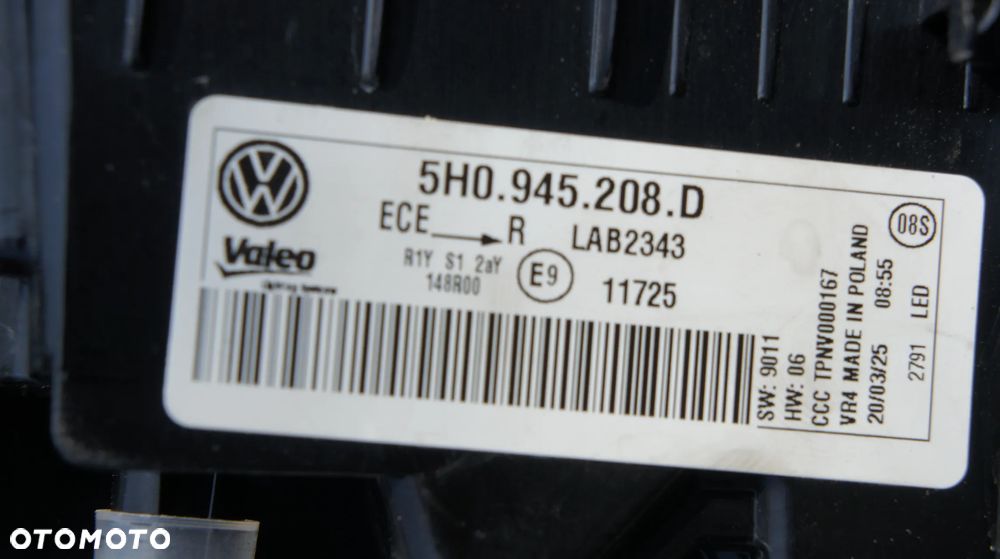 TYLNA LEWA PRAWA LAMPA VW GOLF VIII LIFT IQ LIGHT 5H0 - 15