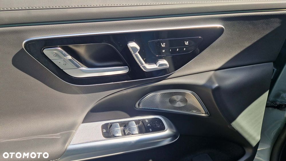 Mercedes-Benz Klasa E - 31