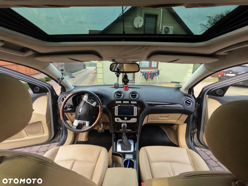 Ford Mondeo 2.0 TDCi Ghia - 16