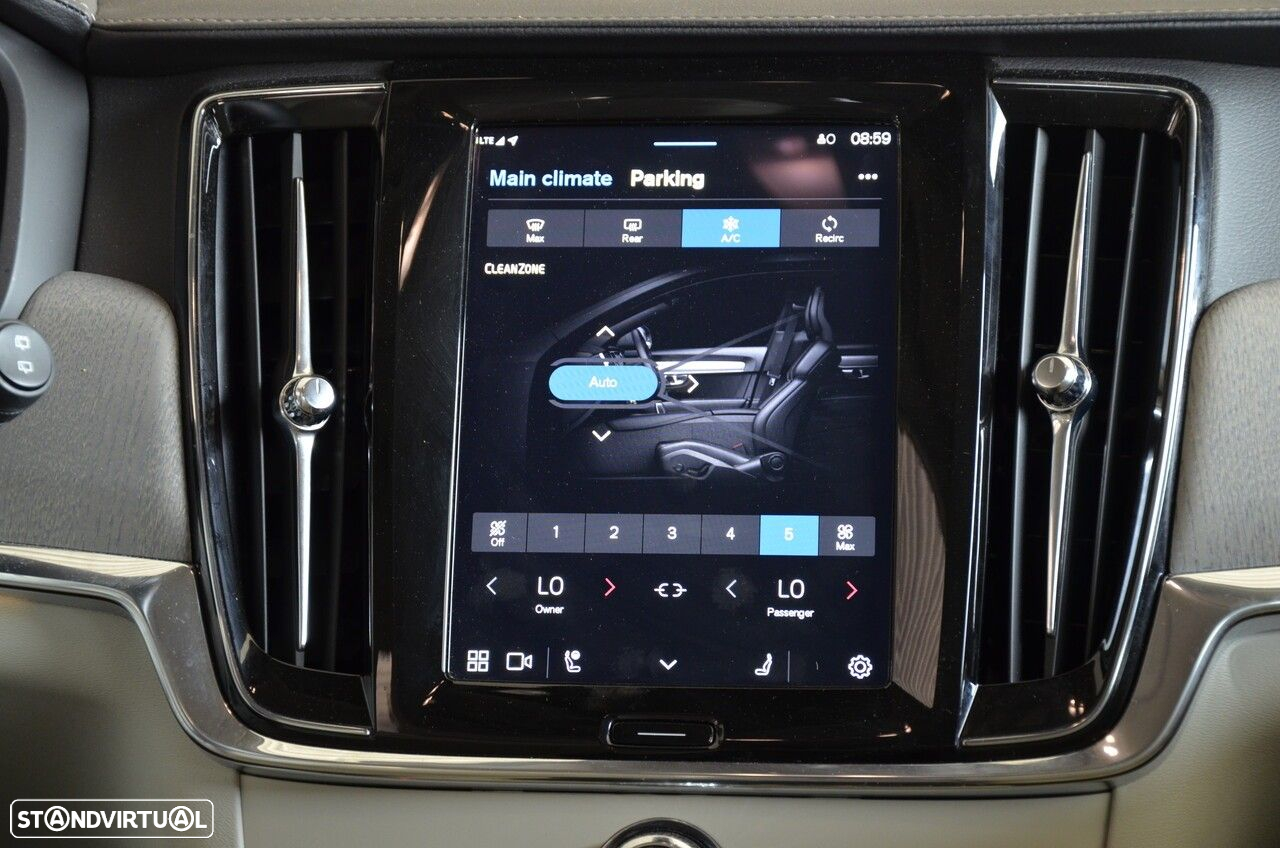 Volvo V90 2.0 T6 PHEV Plus Dark AWD - 19