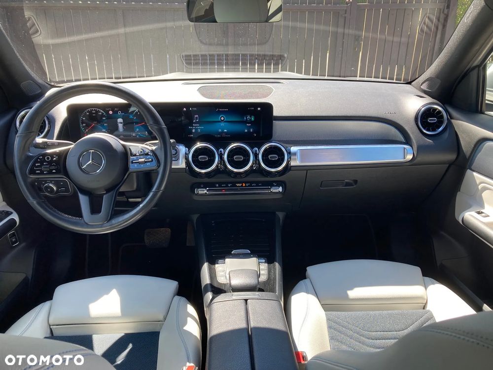 Mercedes-Benz GLB 250 8G-DCT - 11