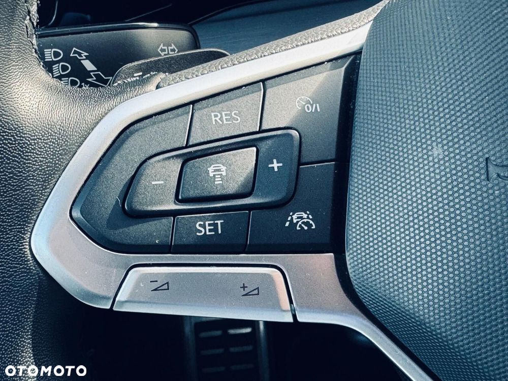 Volkswagen Golf 2.0 TSI Style DSG - 11