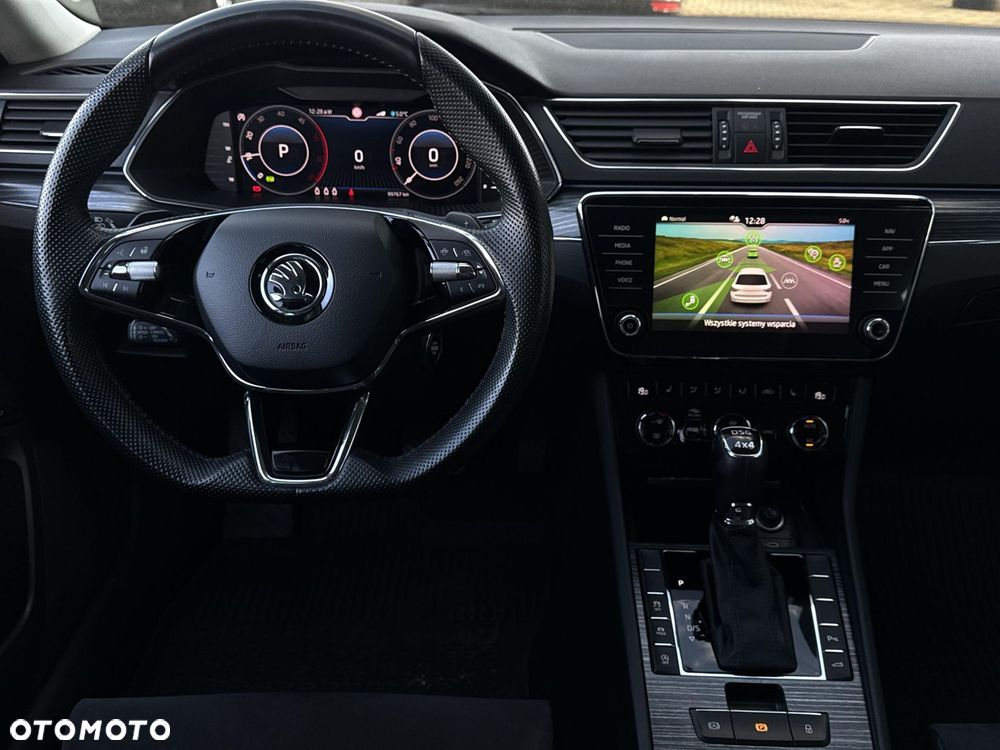 Skoda Superb 2.0 TDI SCR 4x4 Style DSG - 13
