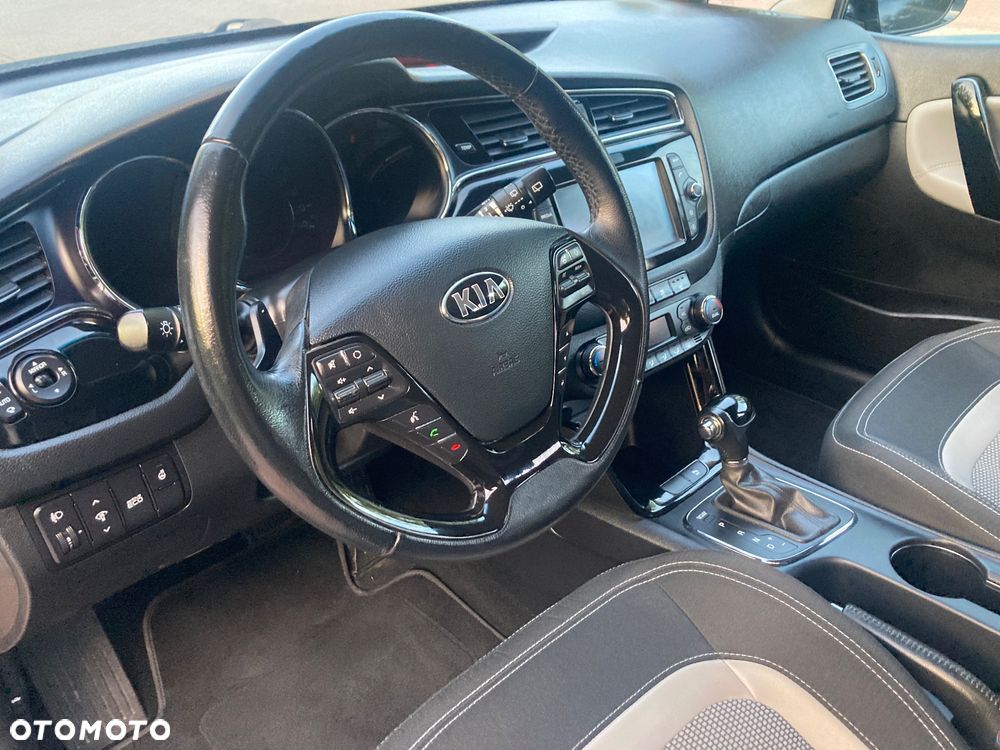 Kia Ceed 1.6 GDI XL DCT - 10