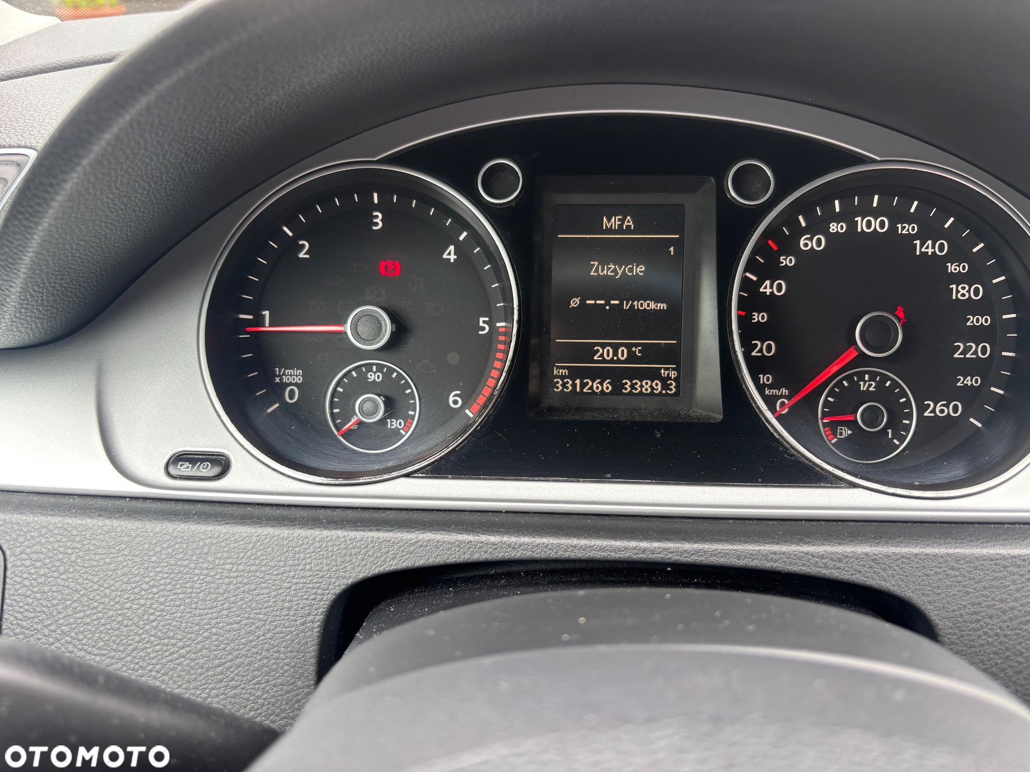Volkswagen Passat 2.0 TDI Comfortline - 5