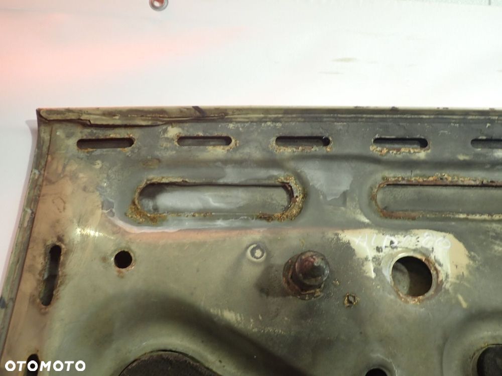 MASKA AUDI 80 B2 - 22