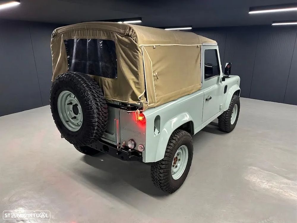 Land Rover Defender 90 2.5 Td5 Soft Top - 15