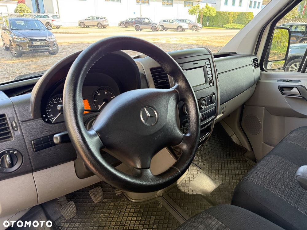 Mercedes-Benz Sprinter - 8