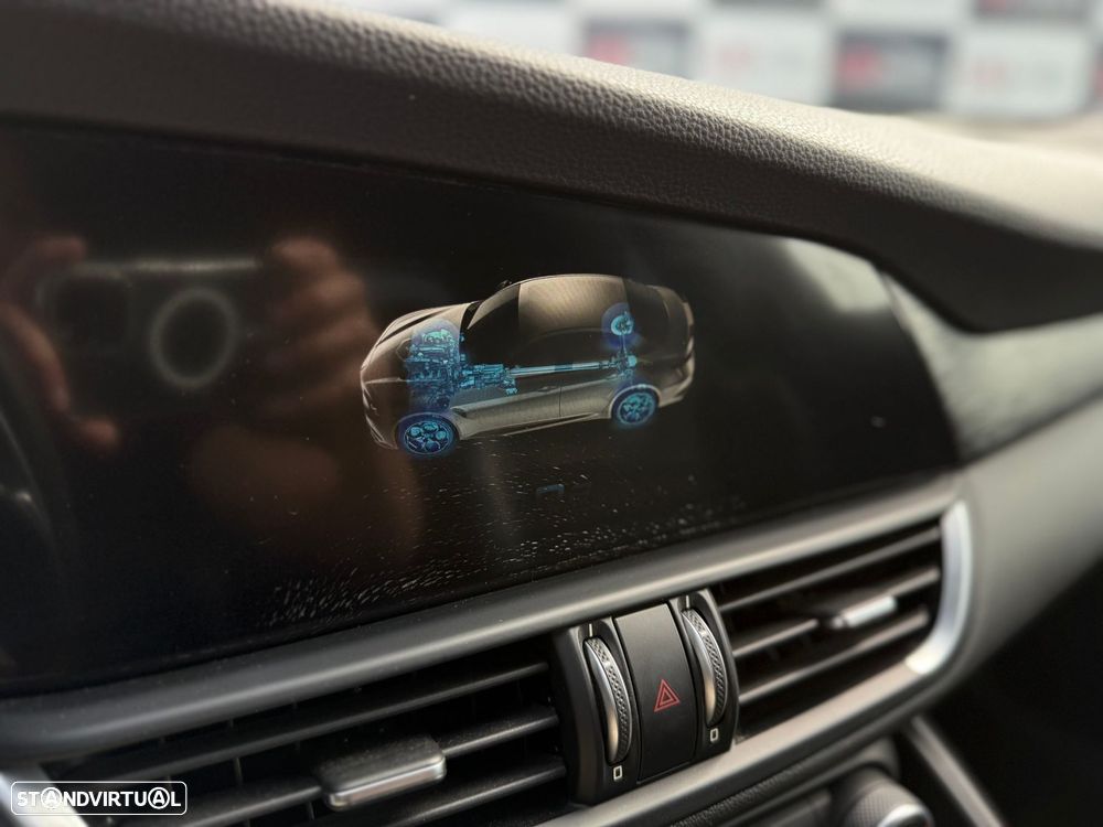 Alfa Romeo Giulia 2.2 D Super AT8 - 37