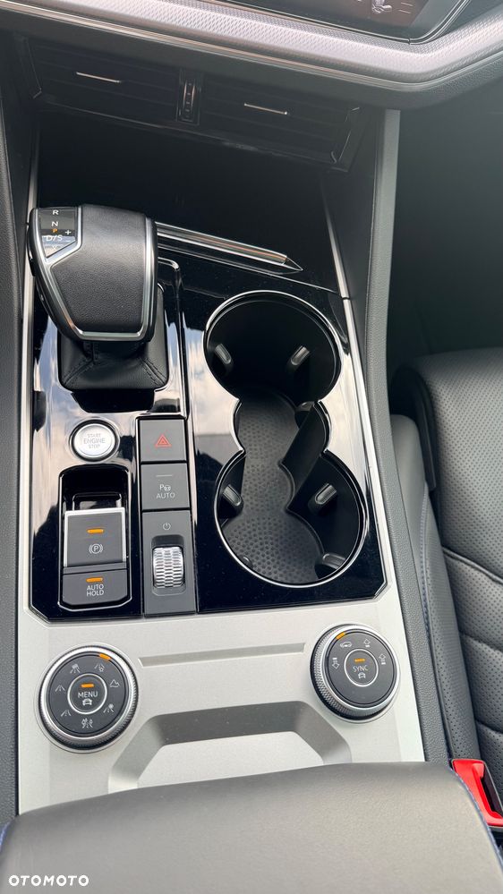 Volkswagen Touareg - 7