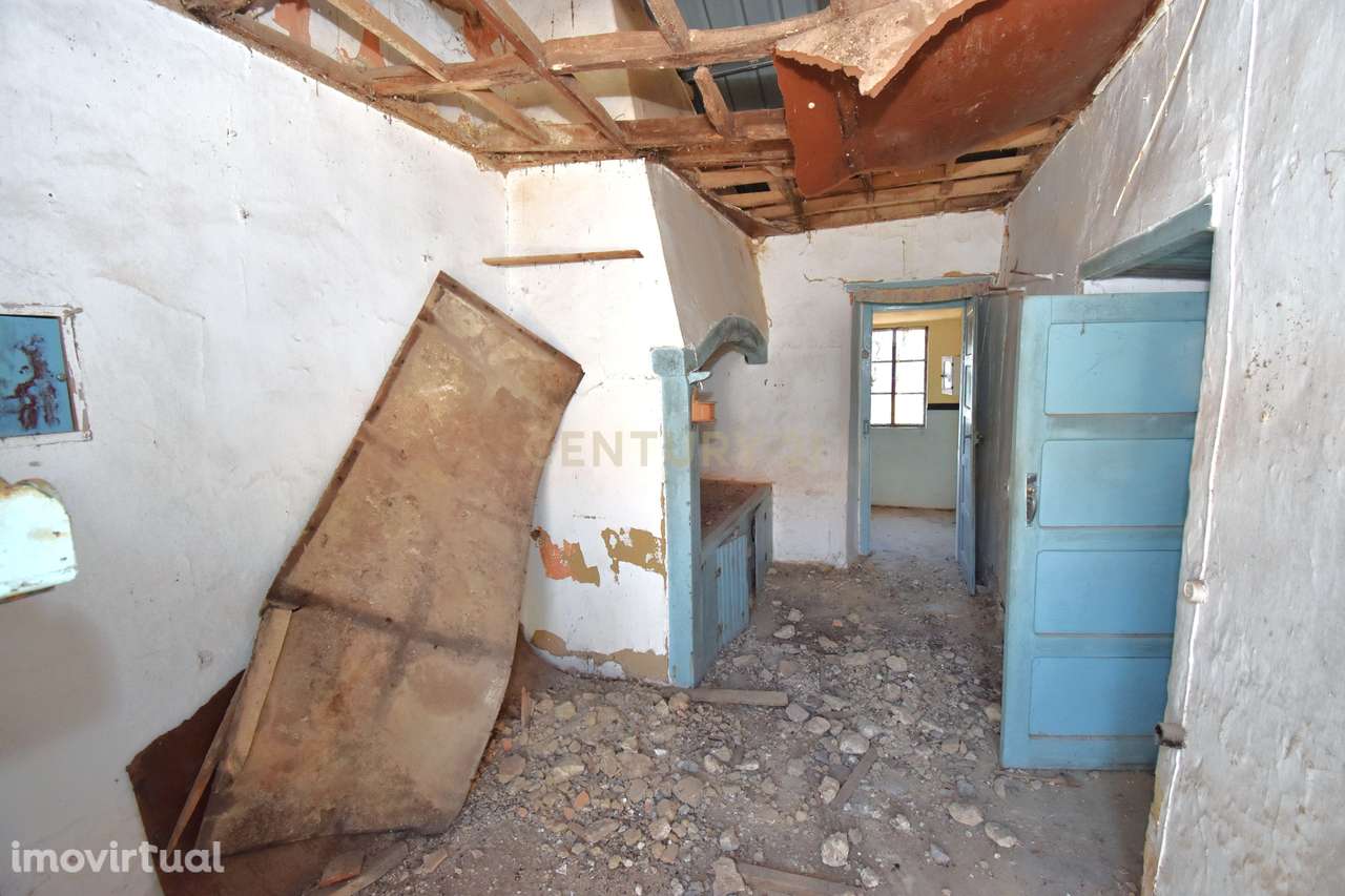 Casa em ruina em Casais do Louco, São Vicente do Paul, Santarém - Grande imagem: 2/20