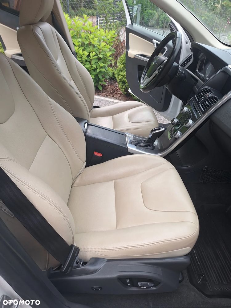 Volvo XC 60 T5 Drive-E Kinetic - 22