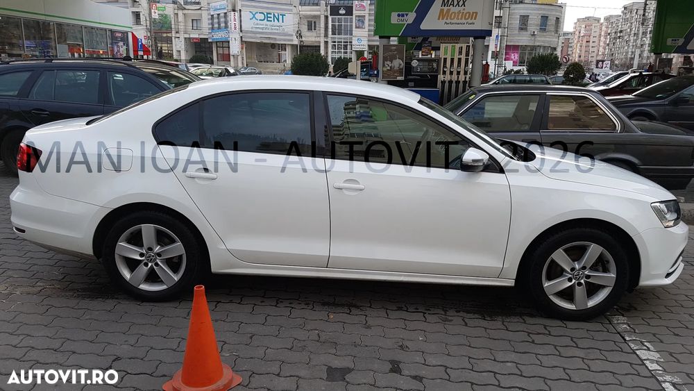 Volkswagen Jetta 1.2 TSI Comfortline - 2