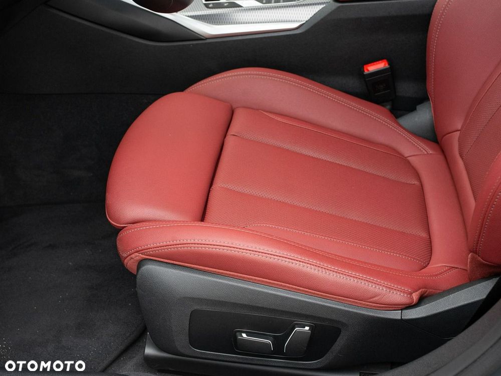 BMW Seria 3 M340i xDrive mHEV sport - 11