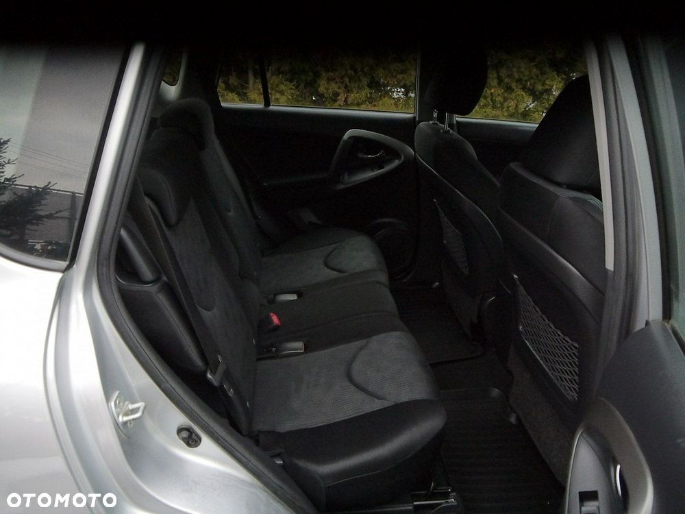 Toyota RAV4 2.2 D-4D 4x4 Sol - 25