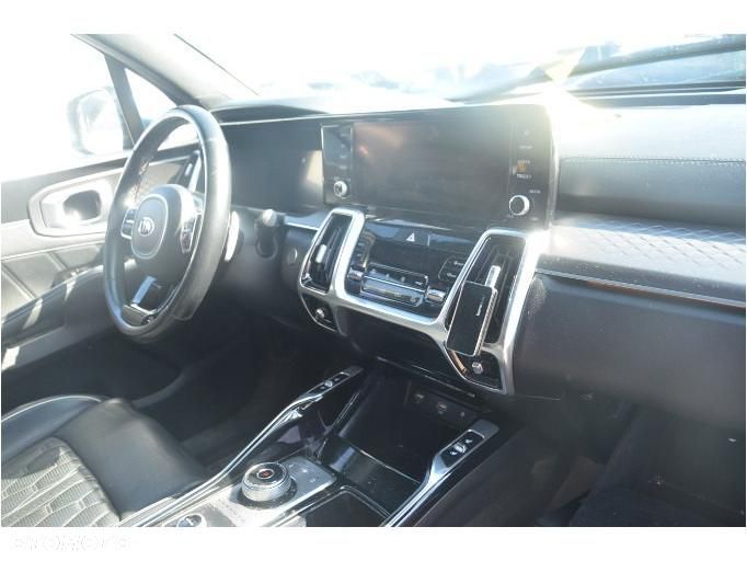 Kia Sorento - 36