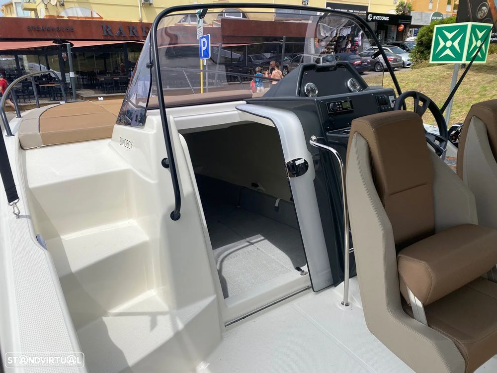 Quicksilver Activ 755 Sundeck - 3