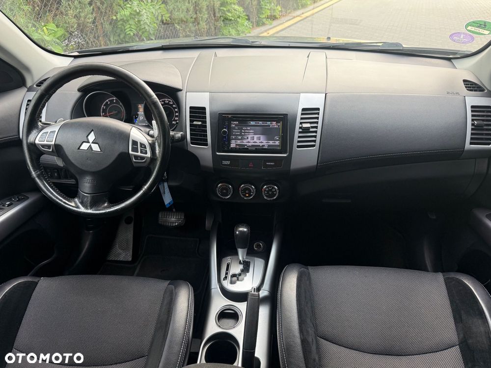 Mitsubishi Outlander 2.0 2WD CVT Invite - 23