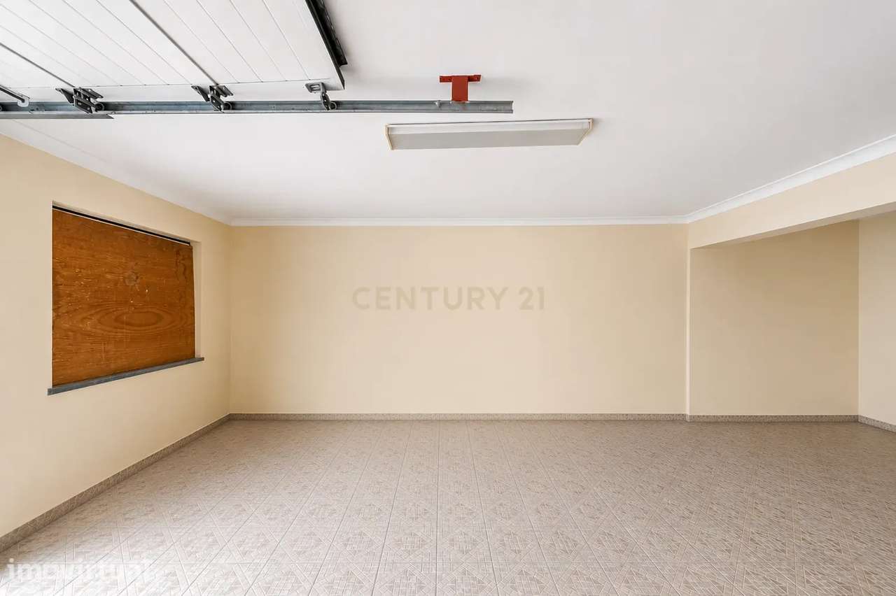 Garagem com potencial de conversão em apartamento no coração de São Be - Grande imagem: 3/3