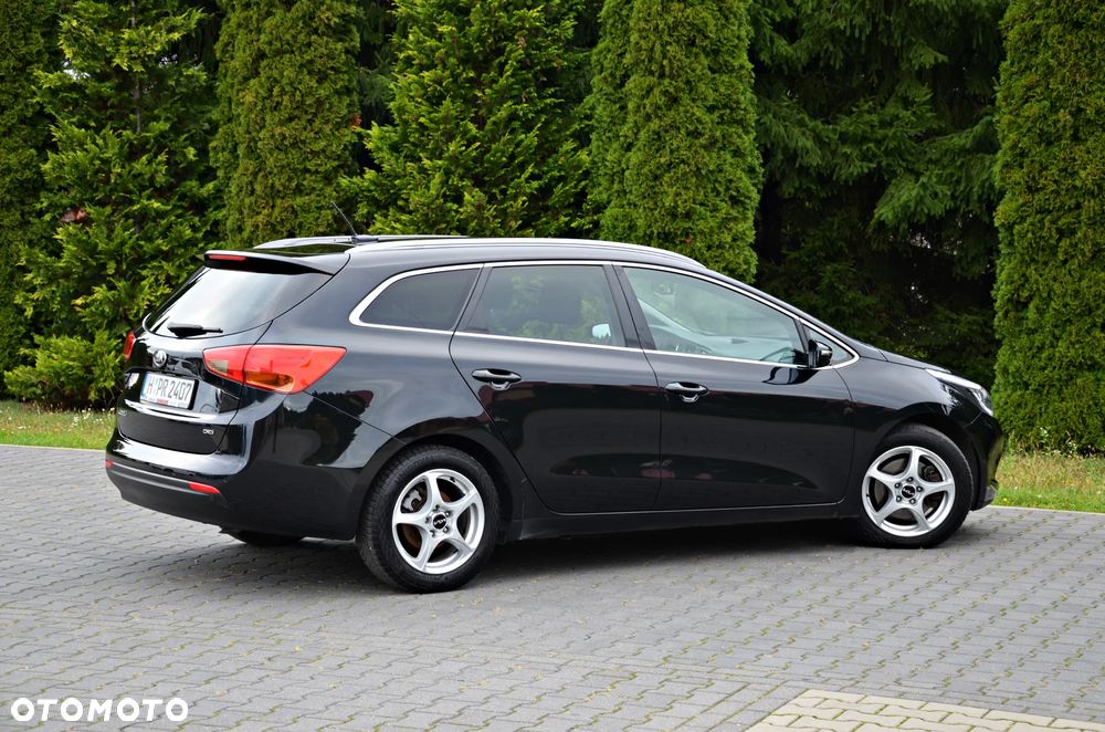 Kia Ceed 1.6 CRDi 128 Platinum Edition - 24