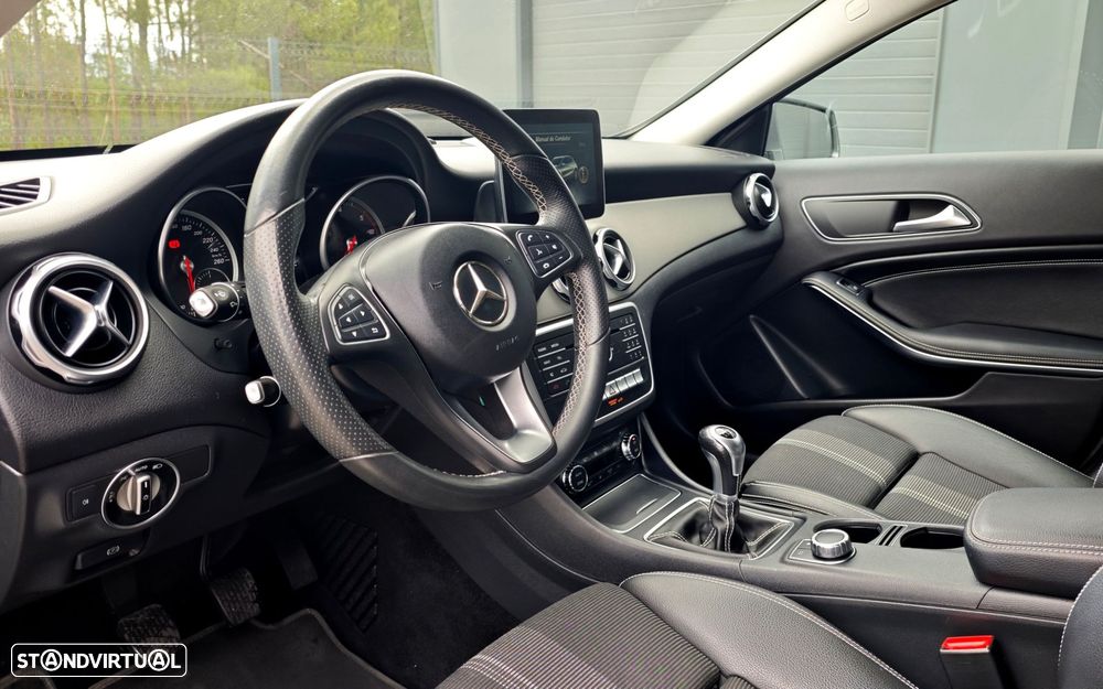 Mercedes-Benz GLA 180 d Urban - 8