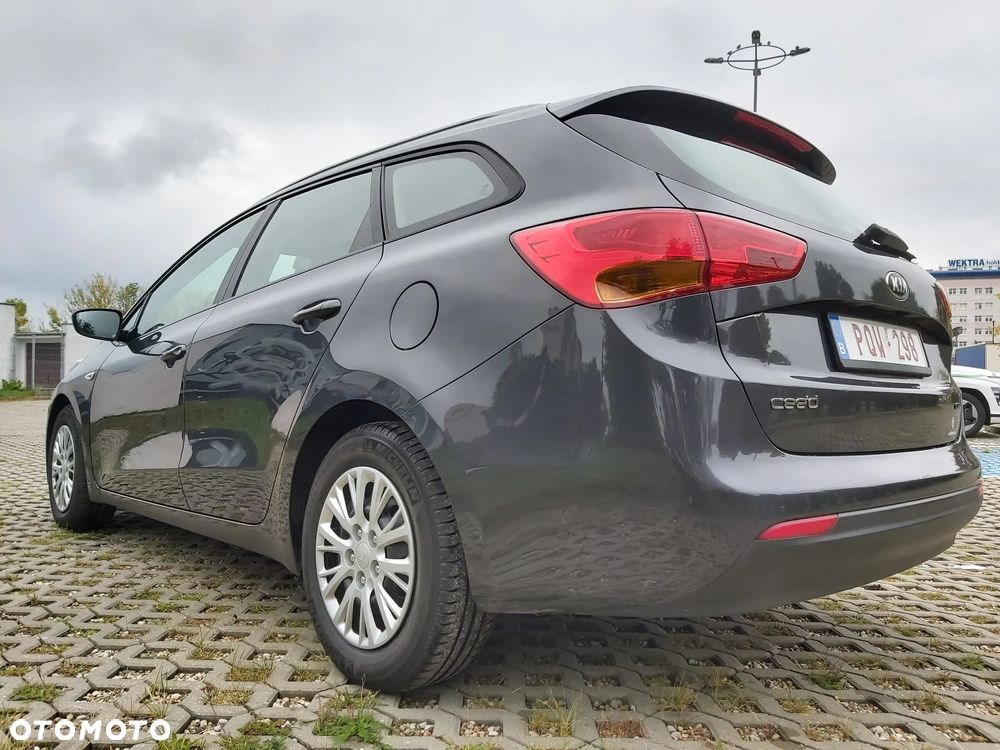 Kia Ceed 1.4 CRDi 90 SW Vision - 6