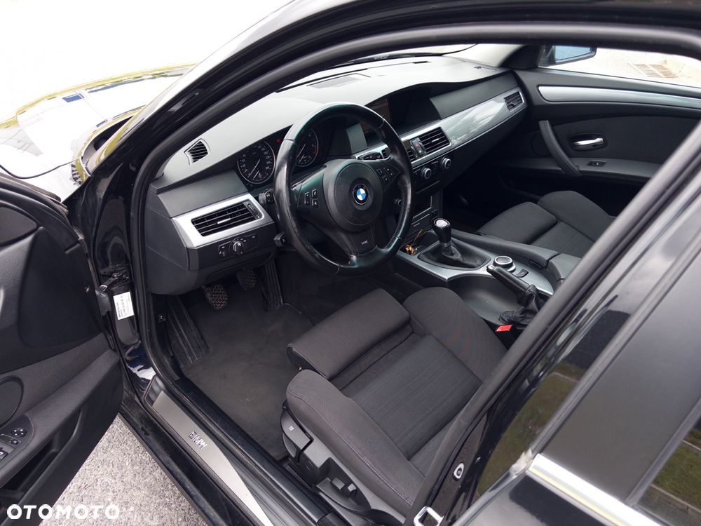 BMW Seria 5 520d Edition Exclusive - 4