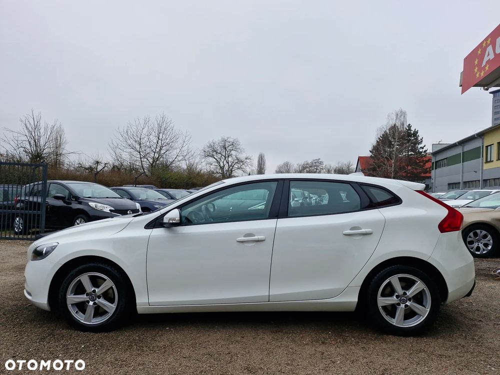 Volvo V40 T2 - 2