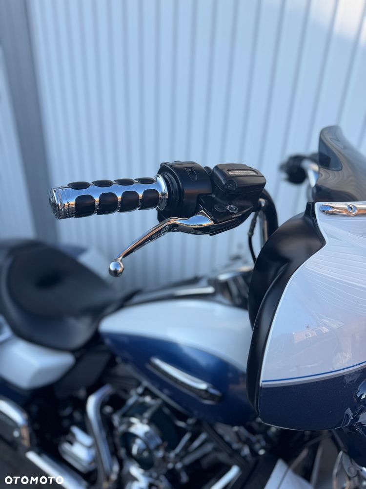 Harley-Davidson Touring Street Glide - 8