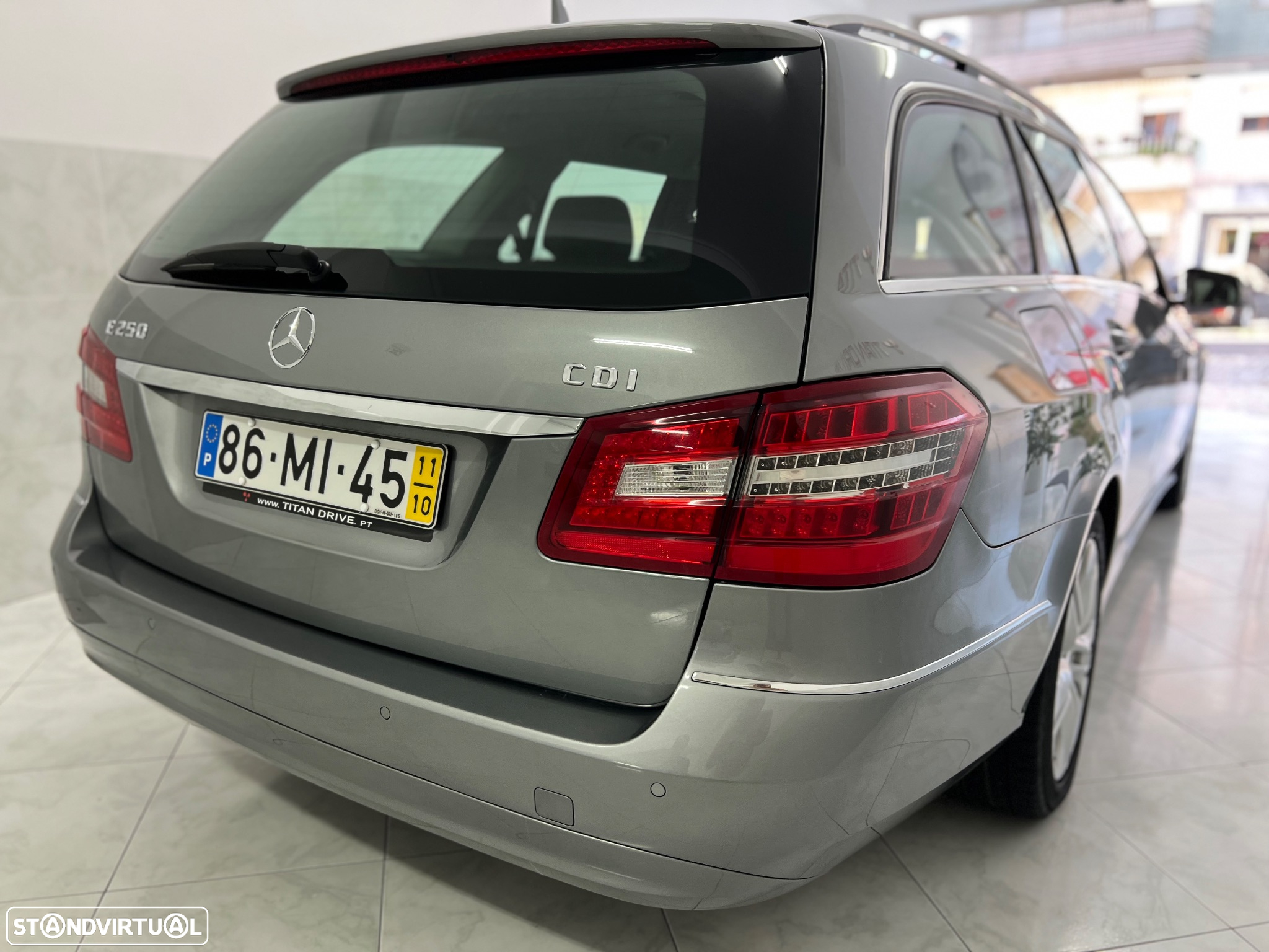 Mercedes-Benz E 250 CDi Avantgarde BlueEfficiency - 6